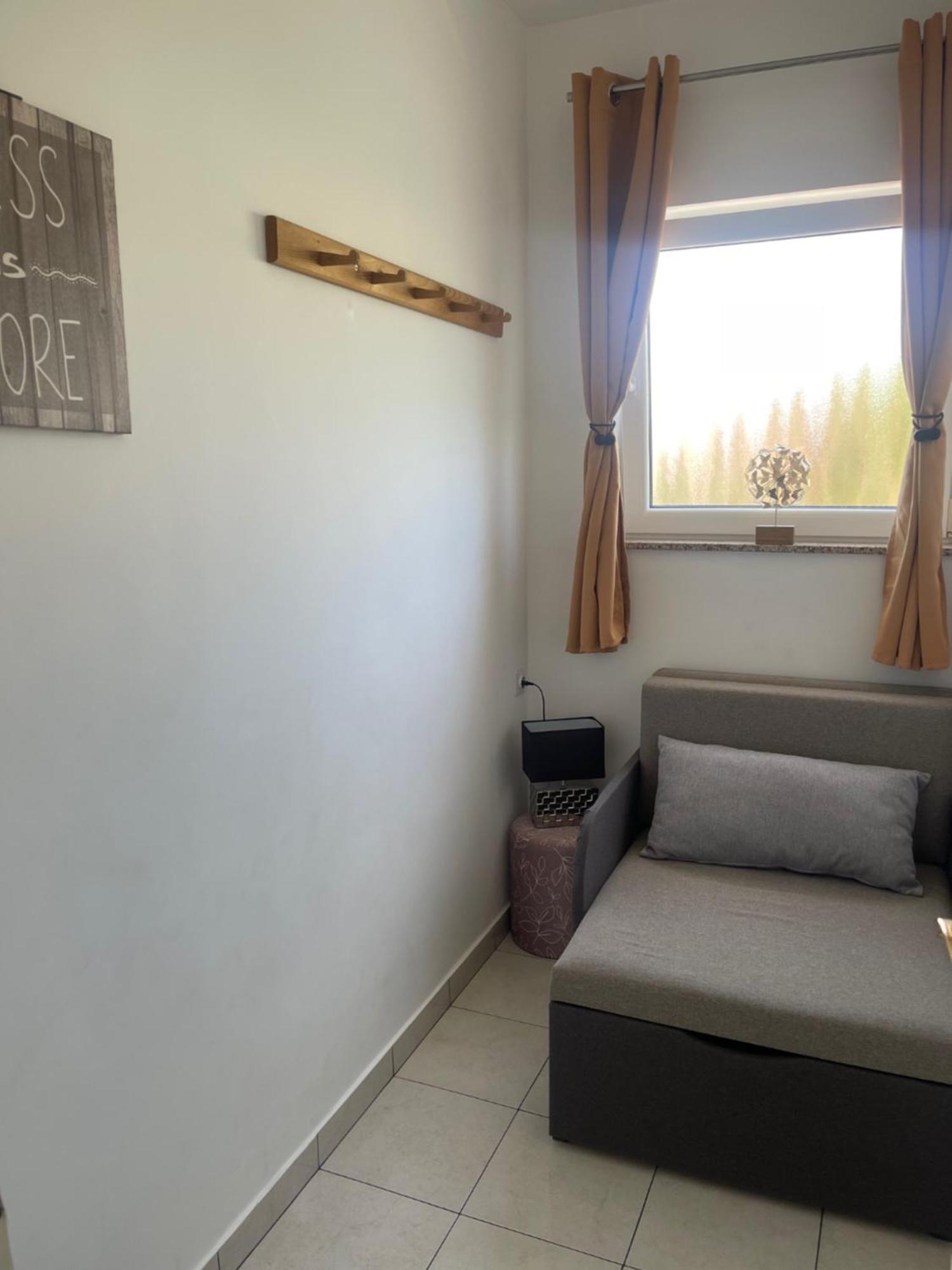 Rab Island Apartmets - Palit ราบ ภายนอก รูปภาพ