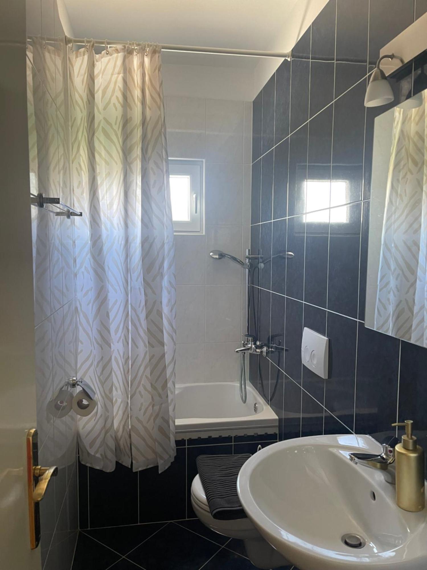 Rab Island Apartmets - Palit ราบ ภายนอก รูปภาพ