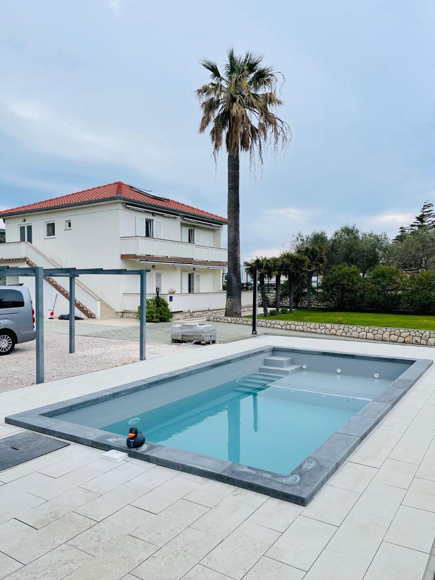 Rab Island Apartmets - Palit ราบ ภายนอก รูปภาพ