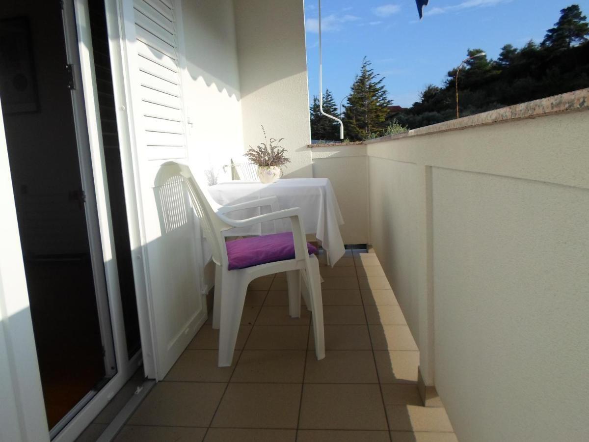 Rab Island Apartmets - Palit ราบ ภายนอก รูปภาพ